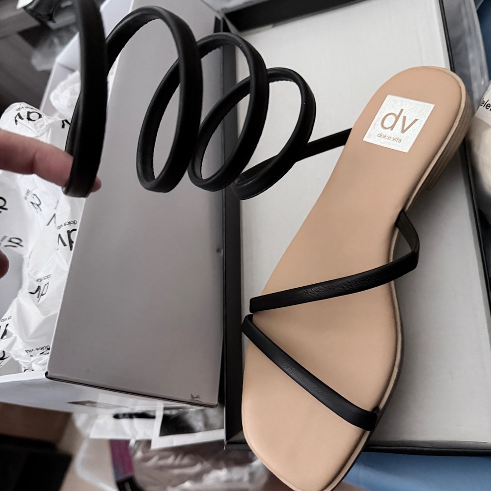 DV by Dolce Vita Women's Black Spiral Strap Sandals
